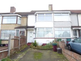 2 bedroom Terraced t...